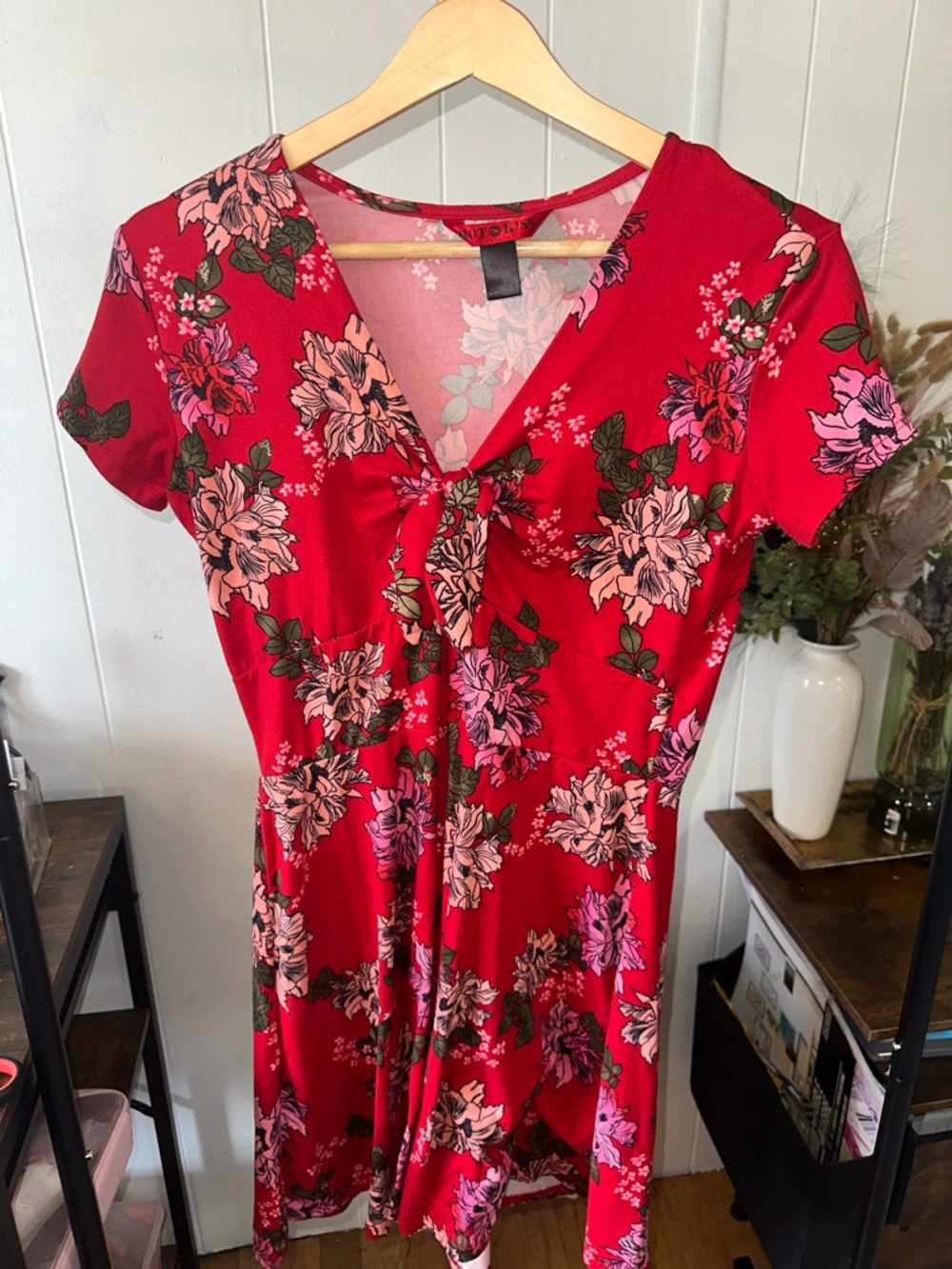 Red Floral Tie-Front Women's Dress Hot kids size large